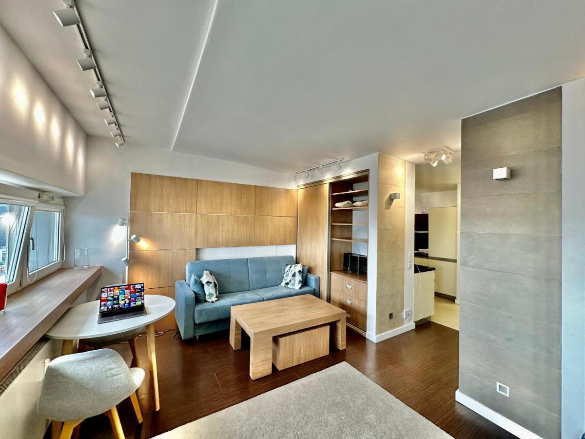 Top Metro X2 Fast Wifi 400 Mbs 70'Tv Netflix Hbo Max Appletv+ Disney+ Varsovie Extérieur photo