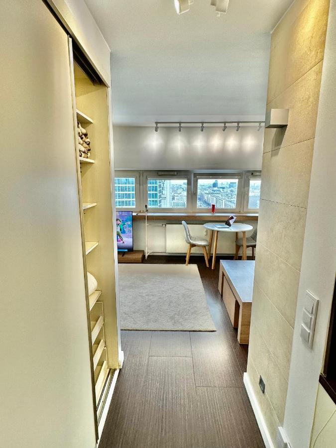 Top Metro X2 Fast Wifi 400 Mbs 70'Tv Netflix Hbo Max Appletv+ Disney+ Varsovie Extérieur photo