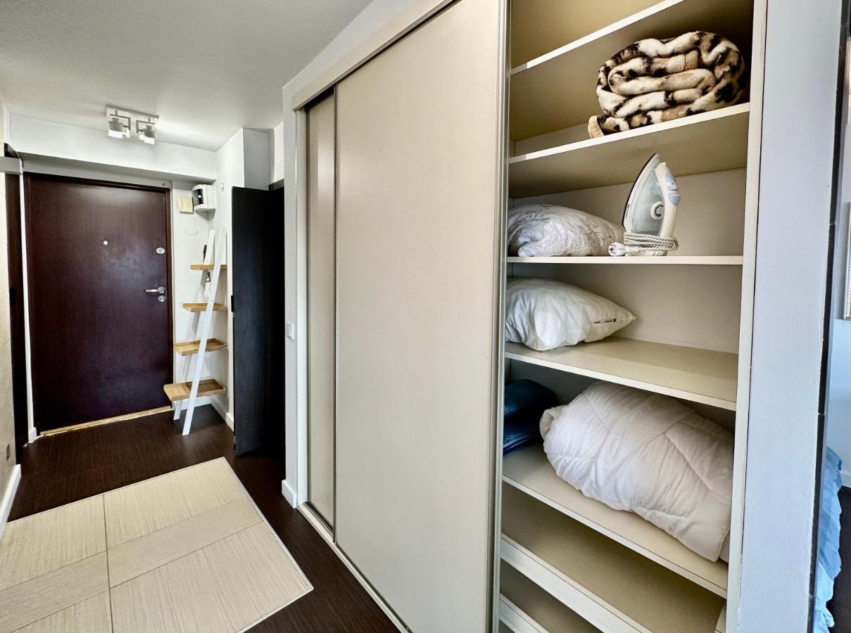 Top Metro X2 Fast Wifi 400 Mbs 70'Tv Netflix Hbo Max Appletv+ Disney+ Varsovie Extérieur photo