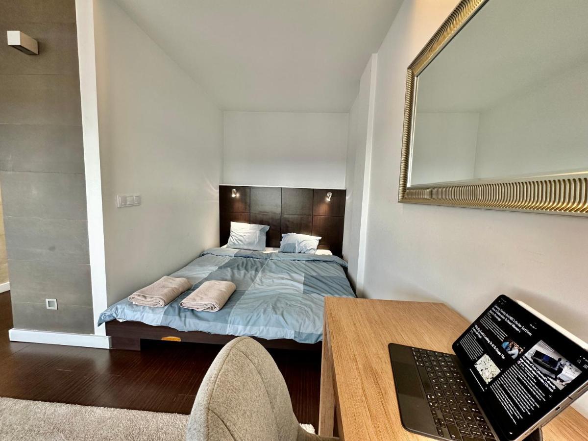 Top Metro X2 Fast Wifi 400 Mbs 70'Tv Netflix Hbo Max Appletv+ Disney+ Varsovie Extérieur photo